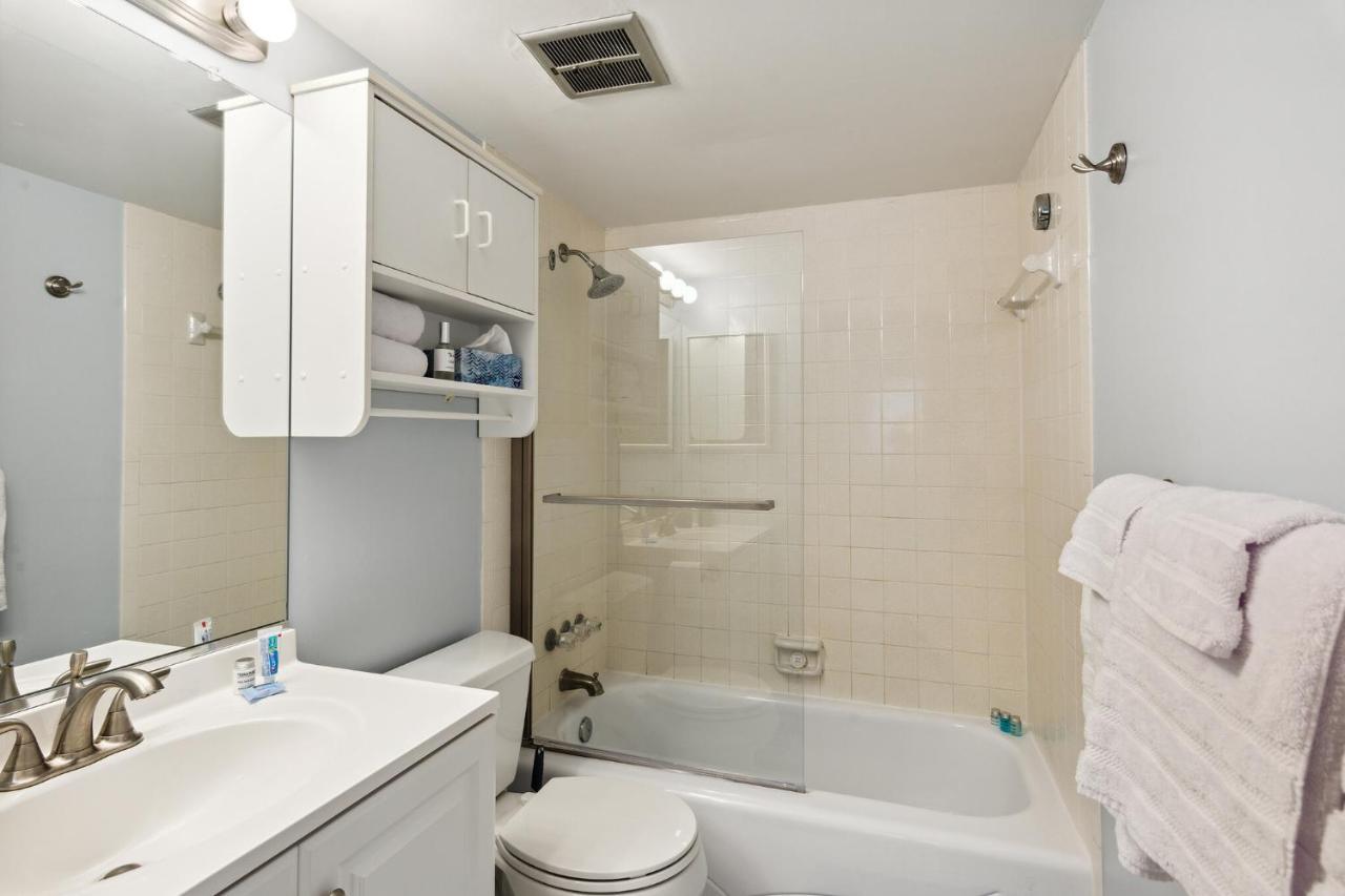 Fun & Comfy Beachside Getaway ~ King Bed ~ Balcony Ocean City Kültér fotó