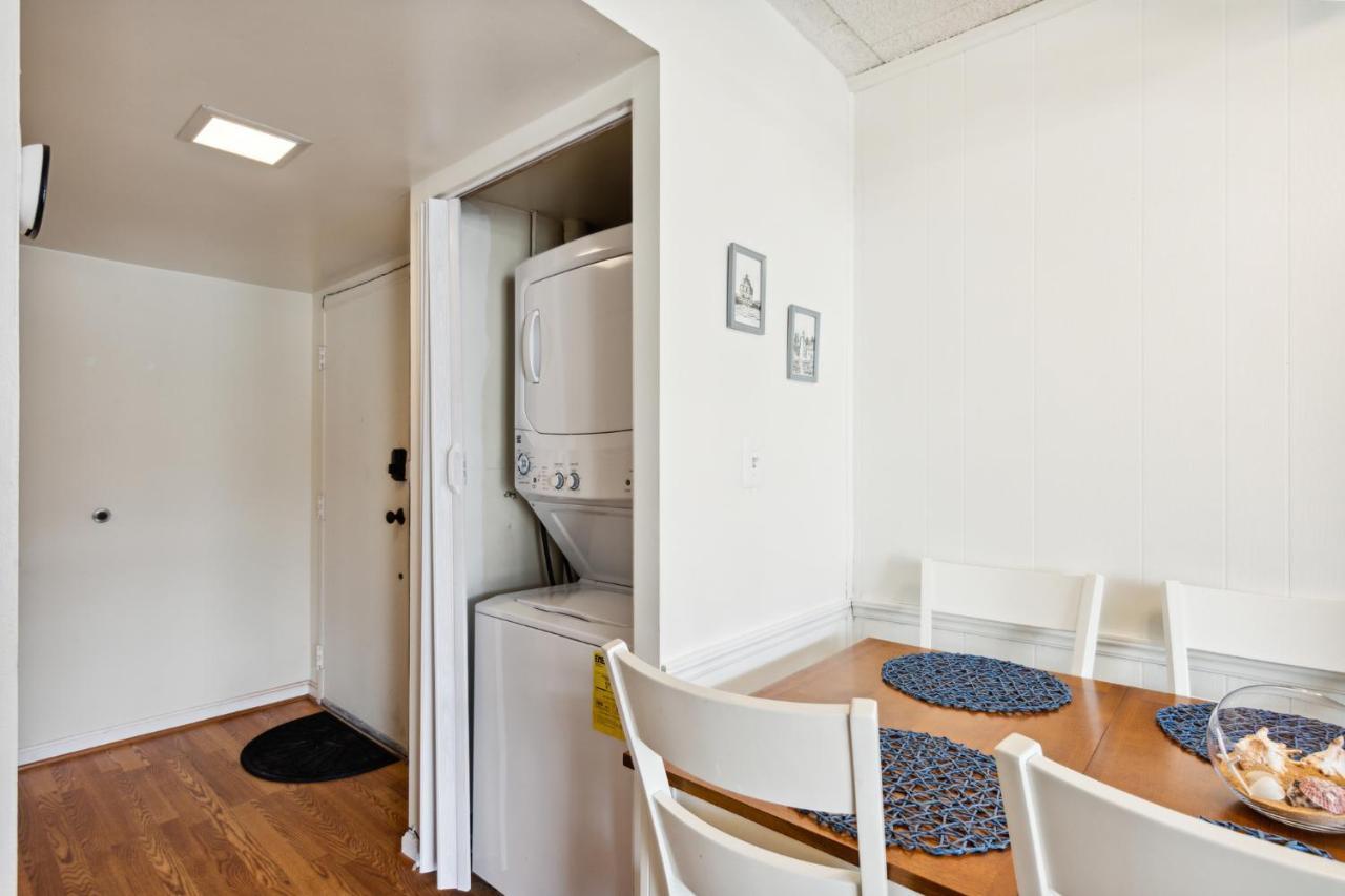 Fun & Comfy Beachside Getaway ~ King Bed ~ Balcony Ocean City Kültér fotó